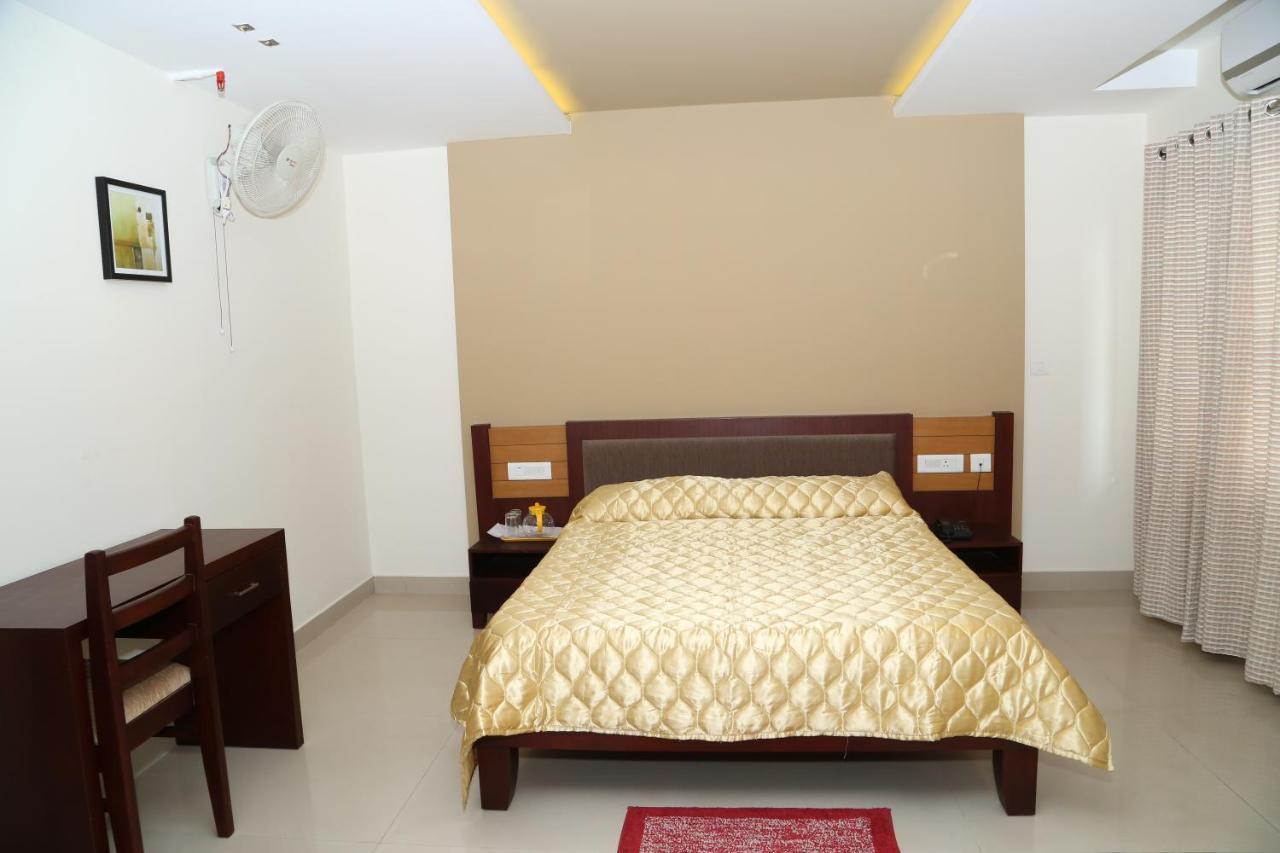 Hazmi Inn Perintalmanna Buitenkant foto