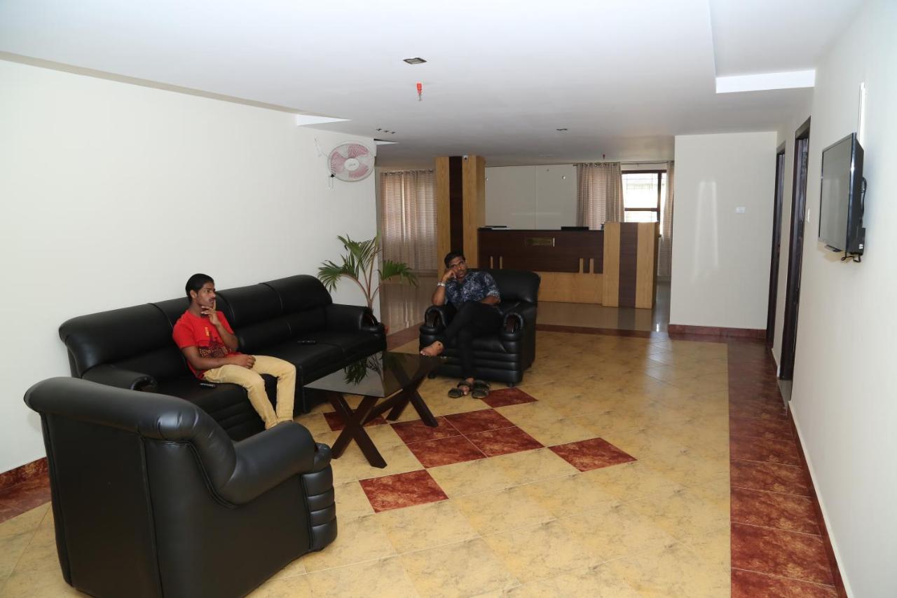 Hazmi Inn Perintalmanna Buitenkant foto