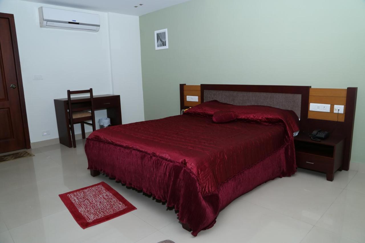 Hazmi Inn Perintalmanna Buitenkant foto